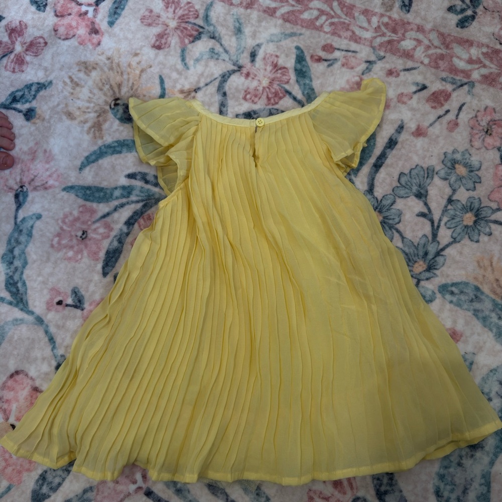 Nannette Baby Yellow Pleated Dress with White Lace 18 Month - Picture 6 of 6